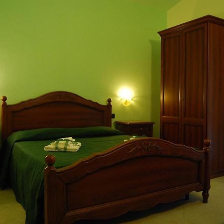 Pinus Rooms Benevento Exterior foto