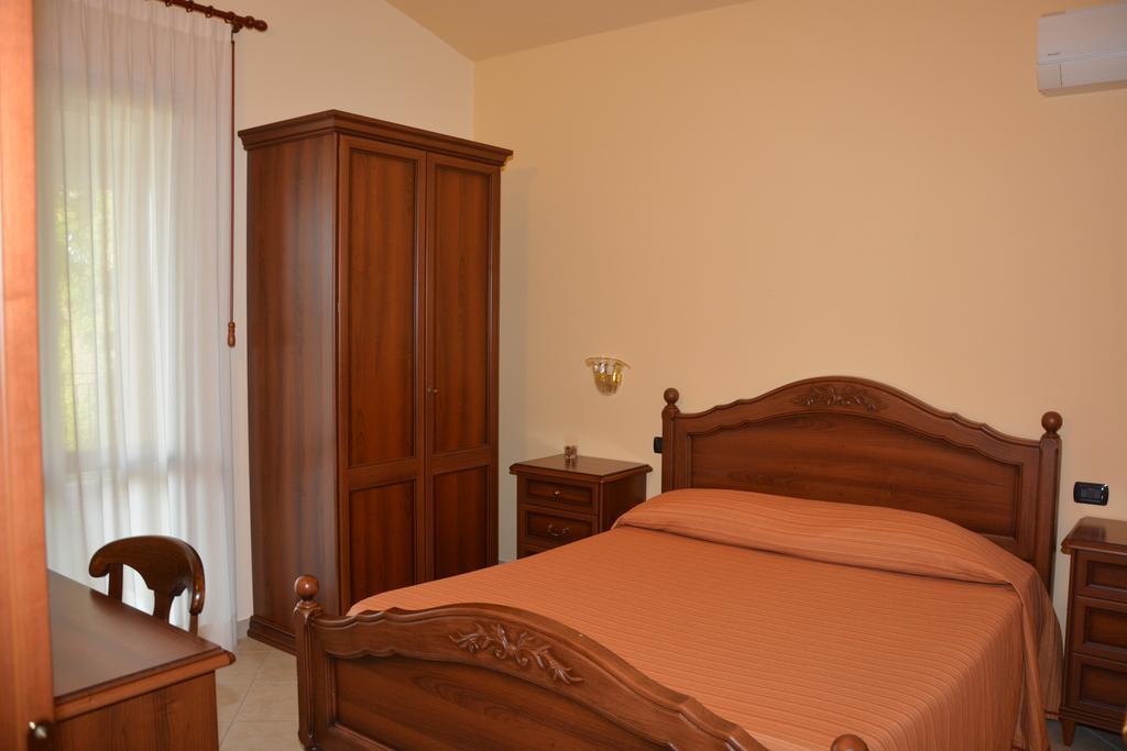 Pinus Rooms Benevento Exterior foto